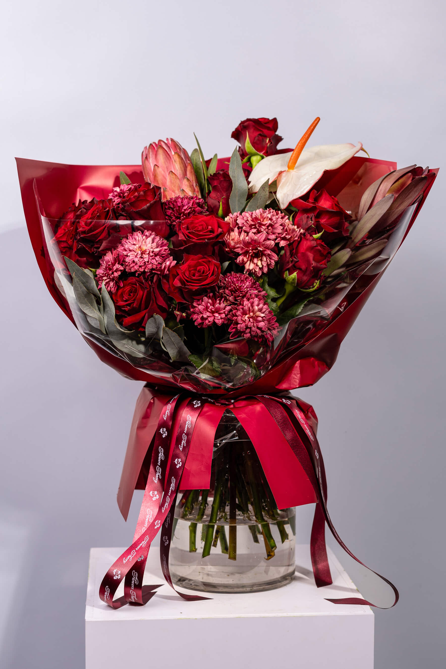 Bold Red Bouquet – Վարդեր, Պրոտեա, Անթուրիում, Քրիզանթեմներ - Thumbnail 2 of 2 | Flowers Theory